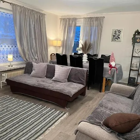 Geraeumiges Haus Mit Viel Platz Сasa de vacaciones Jübek