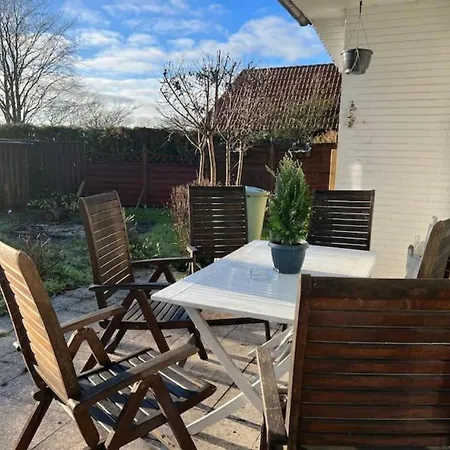 Geraeumiges Haus Mit Viel Platz Сasa de vacaciones *